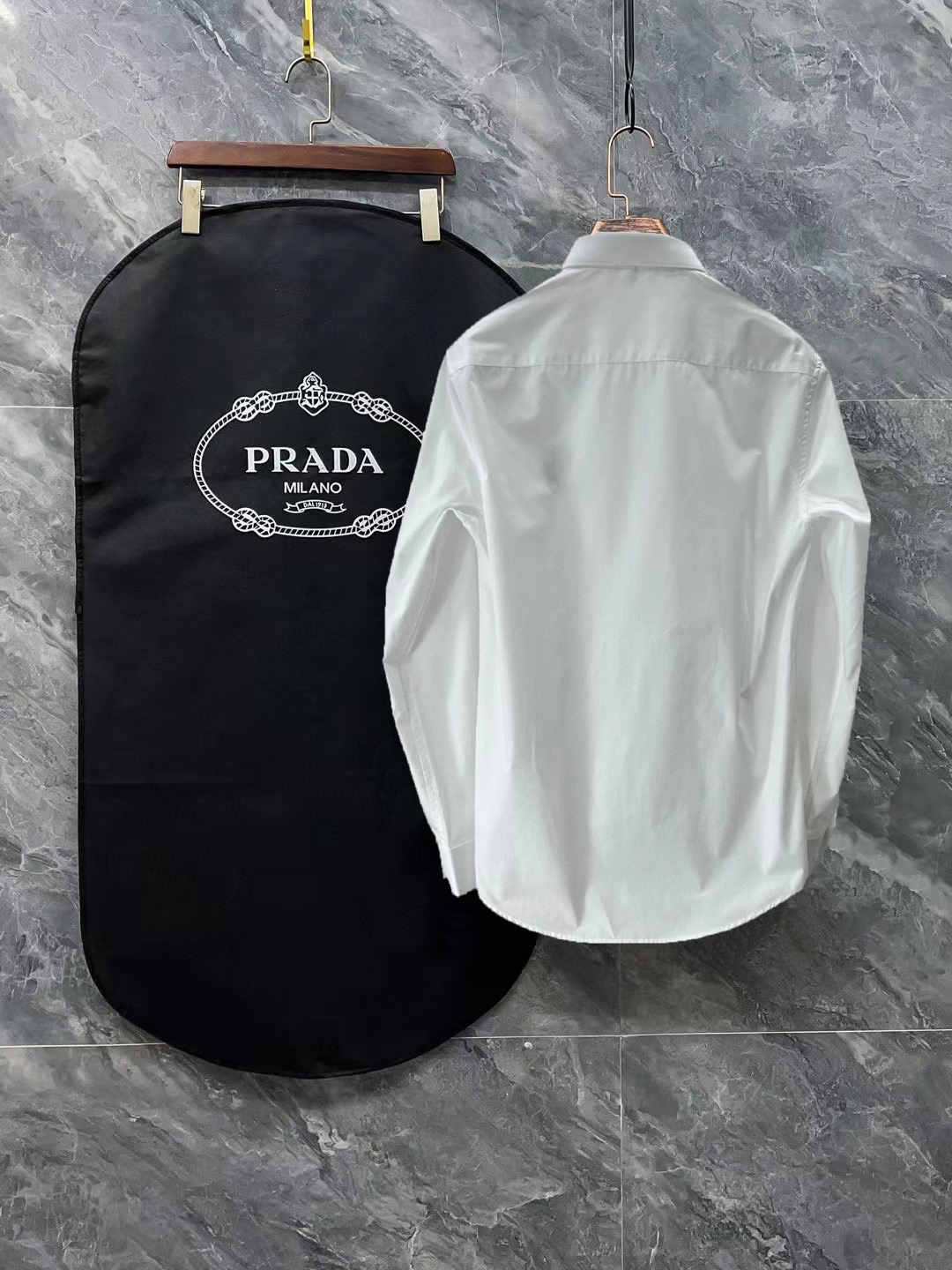 New High-Tech Bamboo Cotton Shirt: Classic Comfort and Style in Black and White - 图片 2