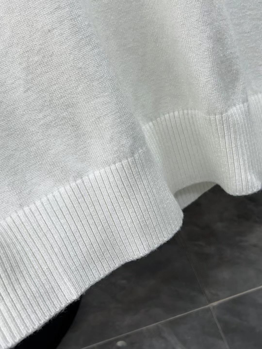 CJCR Versace High-End Sweater Series: Innovative Design, Superior Quality, Comfortable Fit - 图片 7