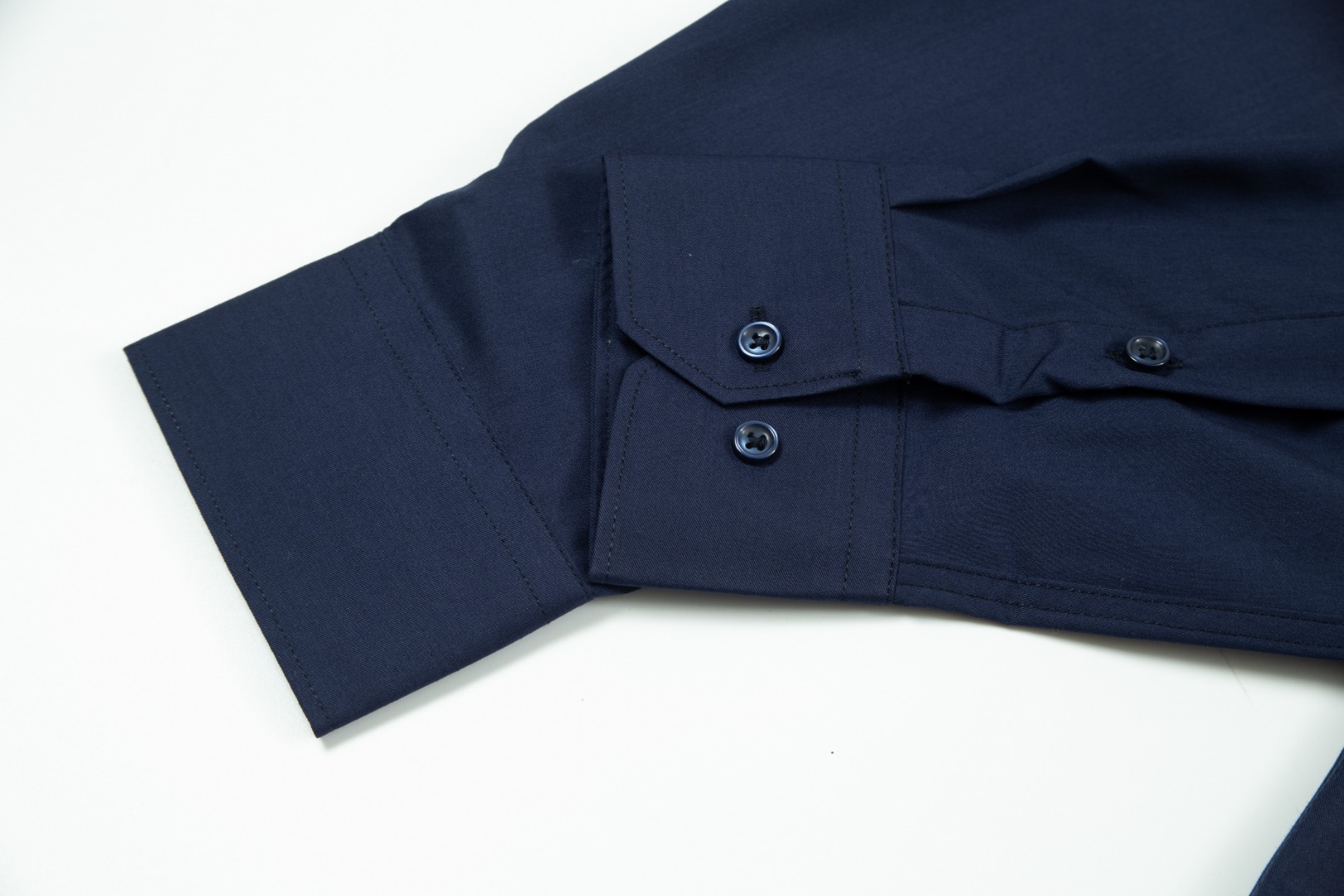 “Dolce & Gabbana Embroidered Logo Long-Sleeve Shirts in Various Sizes, High-Quality Bamboo Cotton” - 图片 8