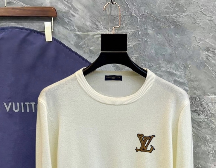 Louis Vuitton High-End Logo Sweater for Fall and Winter Fashion - 图片 5