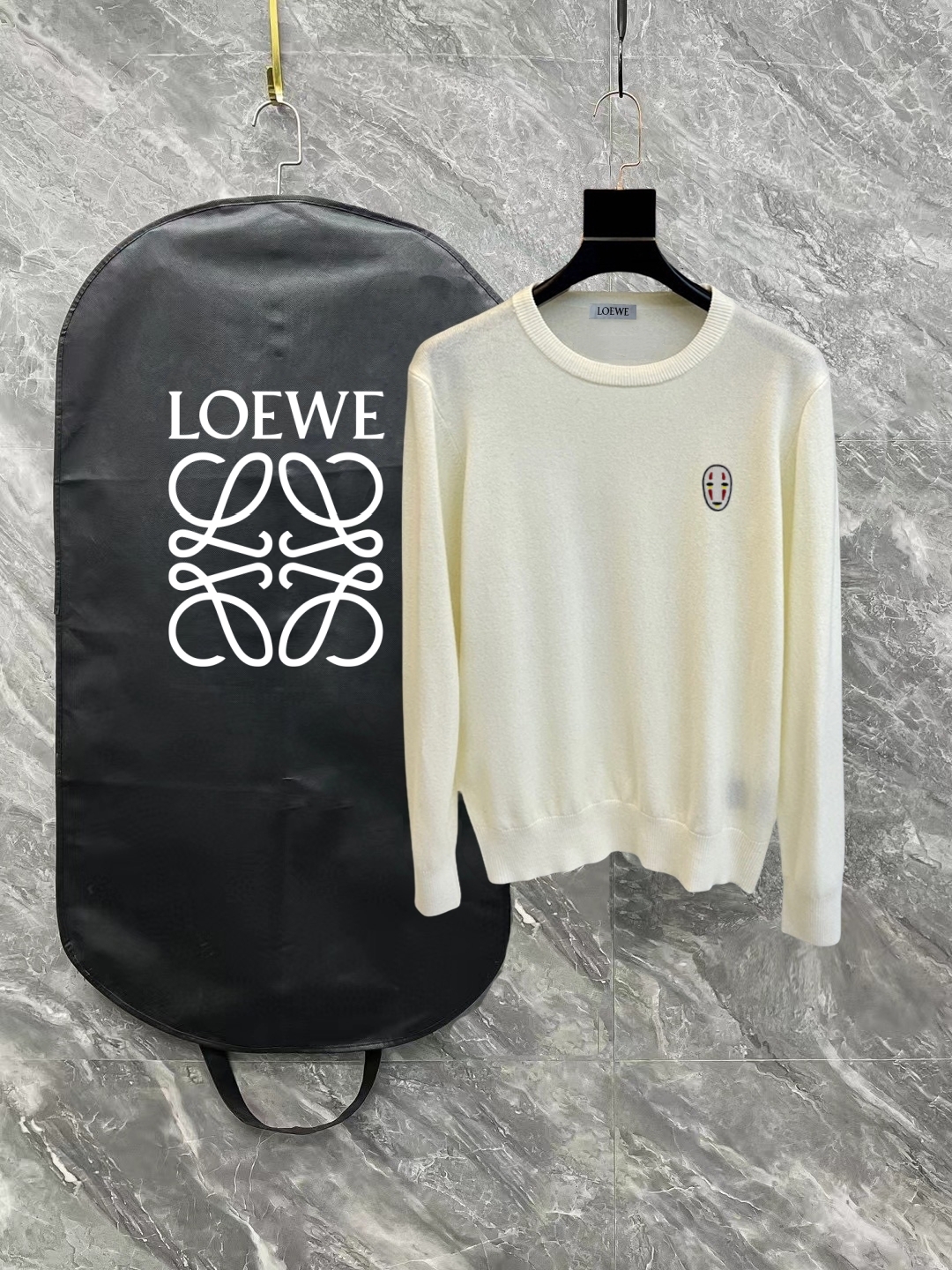 CJCR Loewe 3-D Logo Sweater: High-End Custom-Made Series for Fall/Winter - 图片 3
