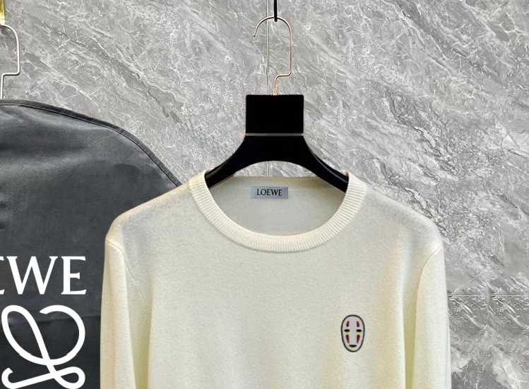 CJCR Loewe 3-D Logo Sweater: High-End Custom-Made Series for Fall/Winter - 图片 5