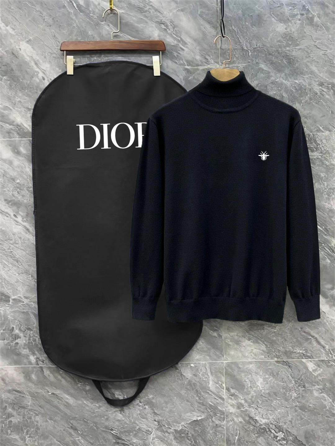 Luxury Embroidered Badges & High-Collar Sweaters by CJCR DIOR DIAU - 图片 1
