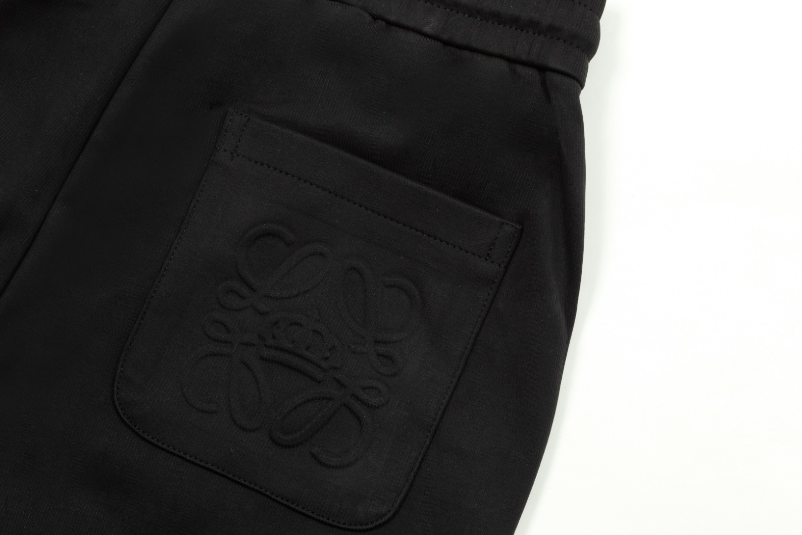 CJCR Loewe: New Stylish Imported Pants for Autumn and Winter – High Quality and Comfort - 图片 8
