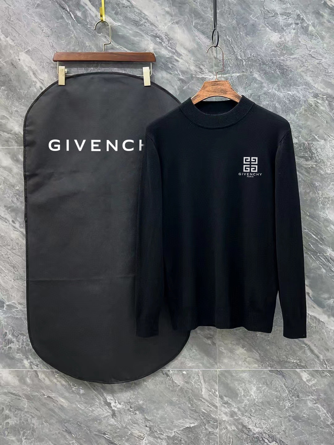 Luxury Custom-Made Sweaters by 3-System: Innovative Design, Premium Quality Wool - 图片 1