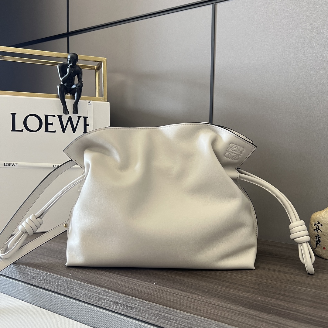 Loewe Flamenco Replica’s
 Tassen Clutches Goud Mannen Kalfsleer Koeienhuid