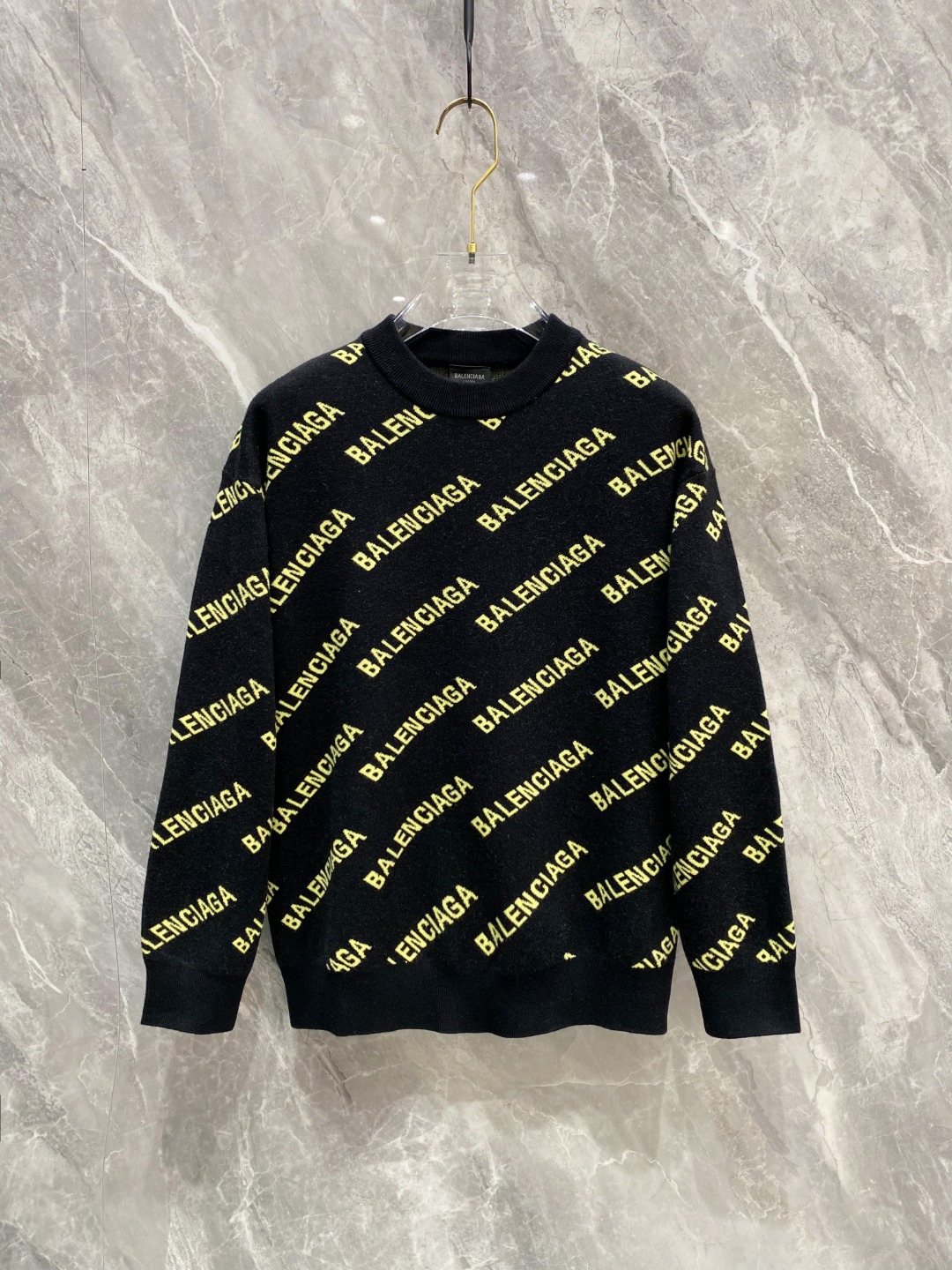 NO:622728,.. P Balenciaga sweater autumn and winter latest series, 1:1 top replica at the counter, all in good condition!  Thick style, a must-have item for fashionistas!  Those who know the goods should hurry up and start, the fabric is wool, size M~3XL AAA4...,,balenciaga,sweaters,alexander wang19860909.. P 巴黎世家 毛衣 秋冬最新系列,专柜1:1顶级复刻,全品相！加厚款,潮人必备单品！懂货的老铁赶紧下手,面料羊毛 尺码M~3XL AAA4...,,balenciaga,sweaters,alexander wang,Men's clothing