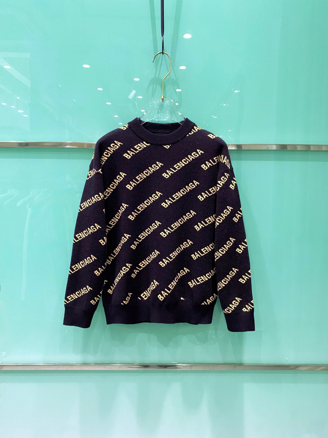 巴黎世家²⁰²⁴毛衣 2024秋冬最新系列，专柜1:1顶级复刻，顶级版本！厚薄适中，可以穿一整个冬天 潮