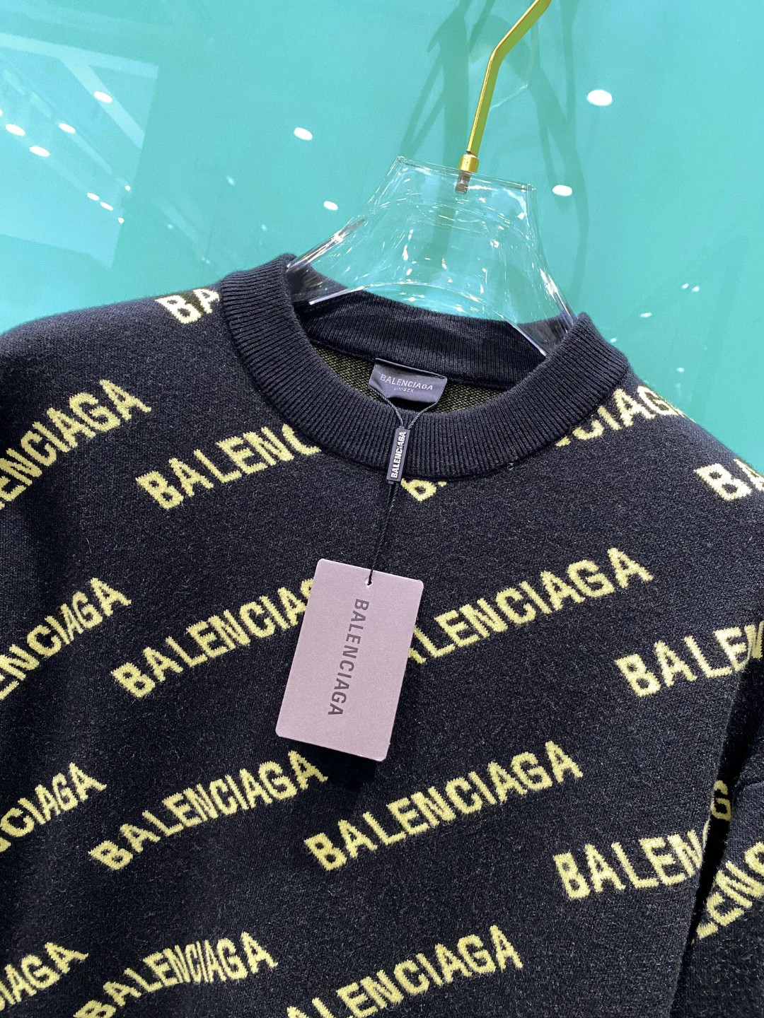 巴黎世家²⁰²⁴毛衣 2024秋冬最新系列，专柜1:1顶级复刻，顶级版本！厚薄适中，可以穿一整个冬天 潮