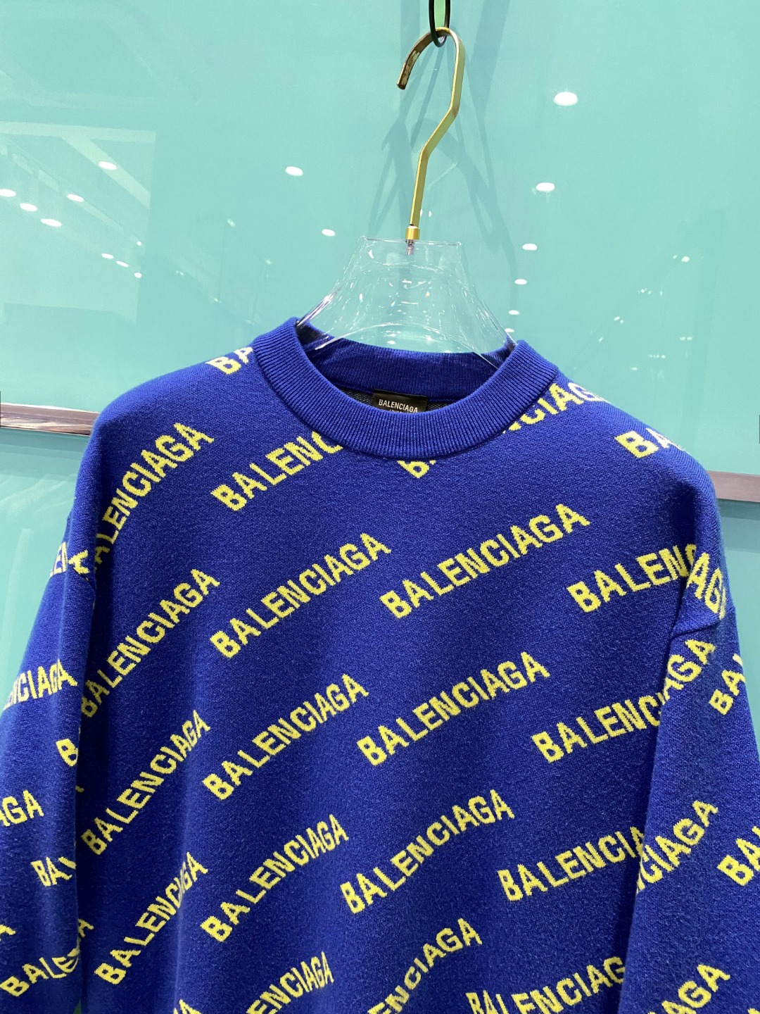 巴黎世家²⁰²⁴毛衣 2024秋冬最新系列，专柜1:1顶级复刻，顶级版本！厚薄适中，可以穿一整个冬天 潮