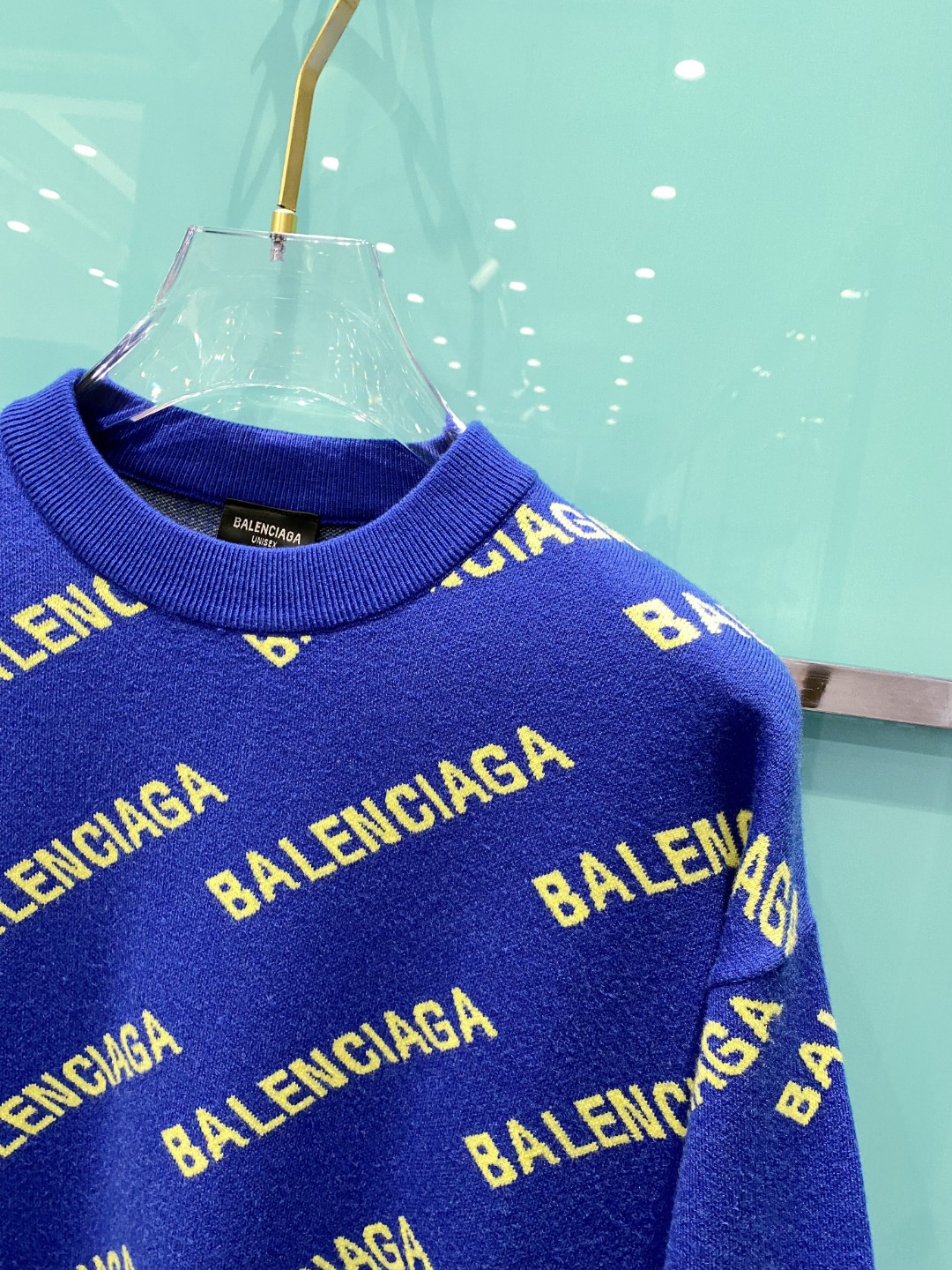 巴黎世家²⁰²⁴毛衣 2024秋冬最新系列，专柜1:1顶级复刻，顶级版本！厚薄适中，可以穿一整个冬天 潮