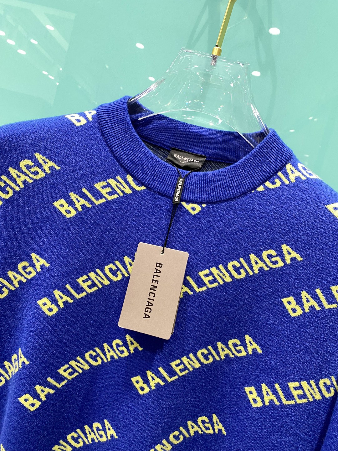 巴黎世家²⁰²⁴毛衣 2024秋冬最新系列，专柜1:1顶级复刻，顶级版本！厚薄适中，可以穿一整个冬天 潮