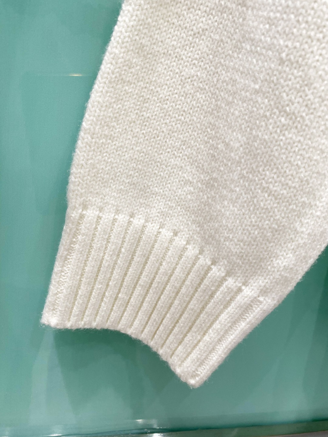 古奇²⁰²⁴毛衣 2024秋冬最新系列，专柜1:1顶级复刻，顶级版本！厚薄适中，可以穿一整个冬天 潮人必