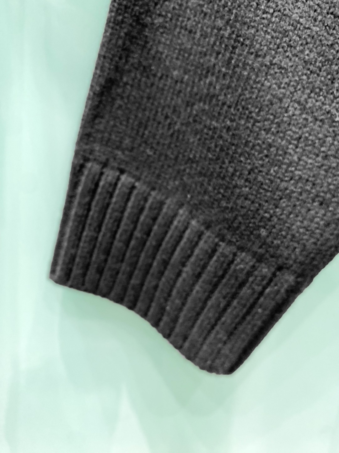 古奇²⁰²⁴毛衣 2024秋冬最新系列，专柜1:1顶级复刻，顶级版本！厚薄适中，可以穿一整个冬天 潮人必