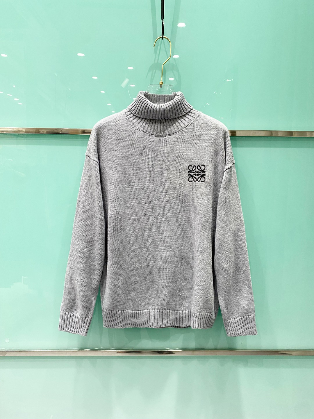 罗意威²⁰²⁴毛衣 2024秋冬最新系列，专柜1:1顶级复刻，顶级版本！厚薄适中，可以穿一整个冬天 潮人