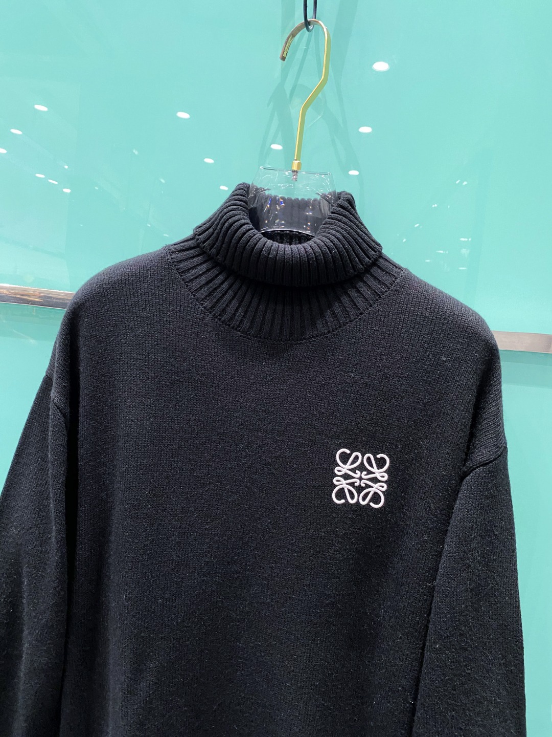 罗意威²⁰²⁴毛衣 2024秋冬最新系列，专柜1:1顶级复刻，顶级版本！厚薄适中，可以穿一整个冬天 潮人