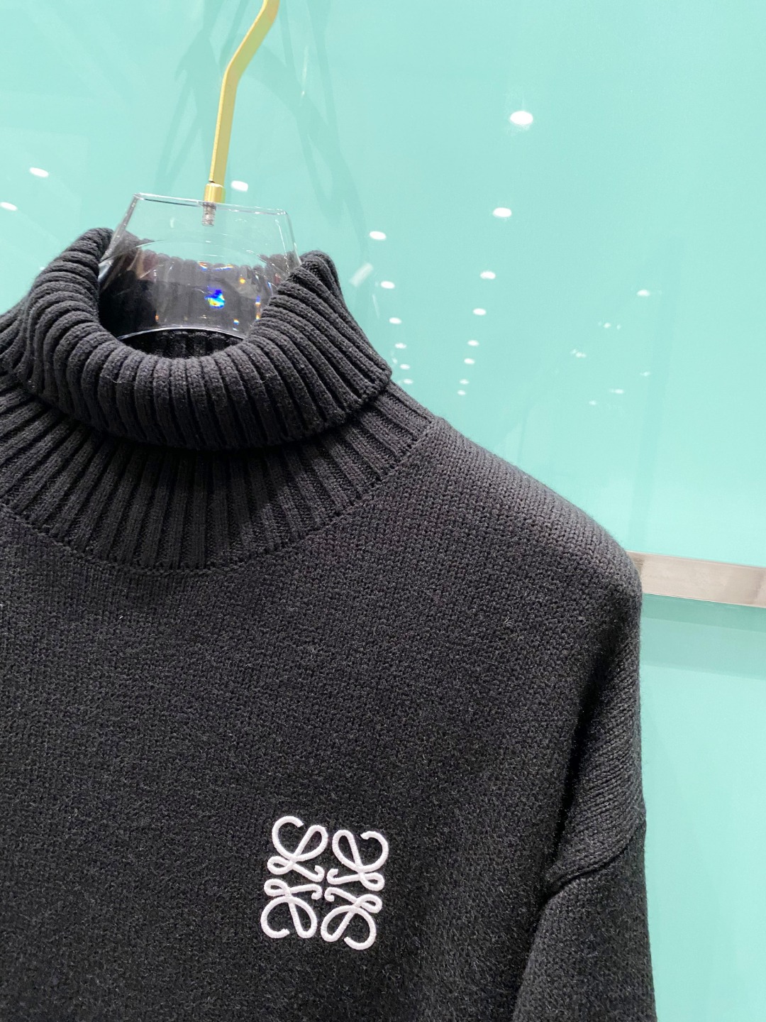 罗意威²⁰²⁴毛衣 2024秋冬最新系列，专柜1:1顶级复刻，顶级版本！厚薄适中，可以穿一整个冬天 潮人