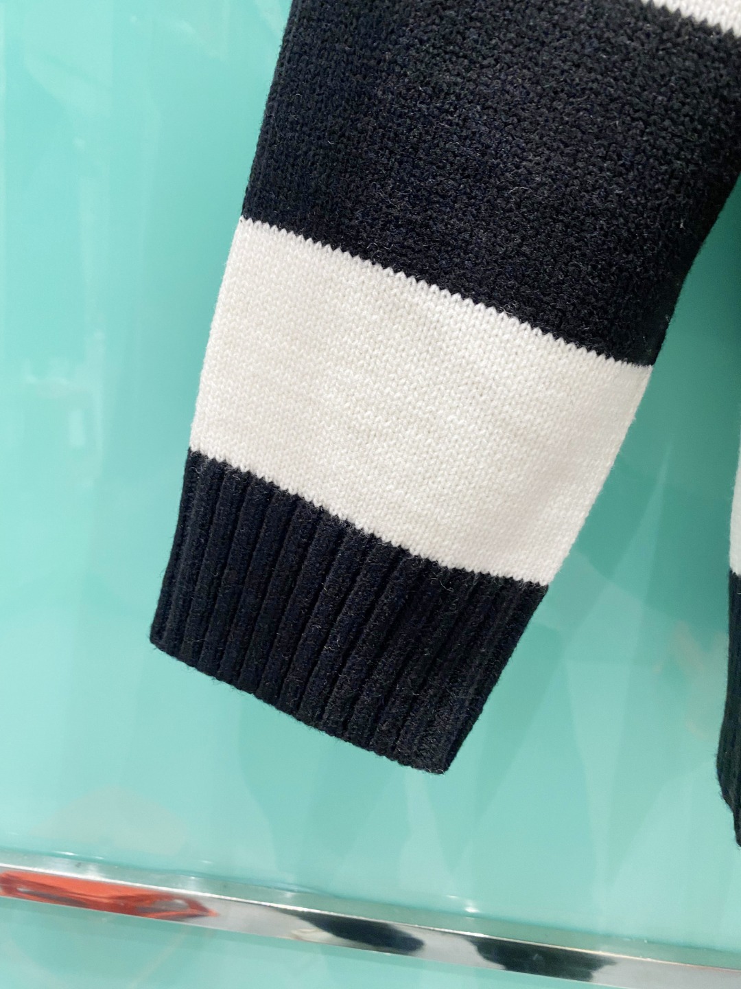 古奇²⁰²⁴毛衣 2024秋冬最新系列，专柜1:1顶级复刻，顶级版本！厚薄适中，可以穿一整个冬天 潮人必