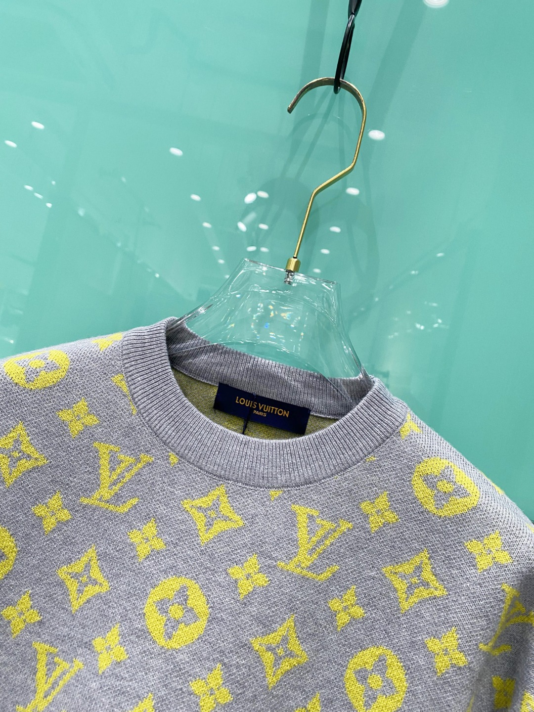 LV²⁰²⁴毛衣 2024秋冬最新系列，专柜1:1顶级复刻，顶级版本！厚薄适中，可以穿一整个冬天 潮人必