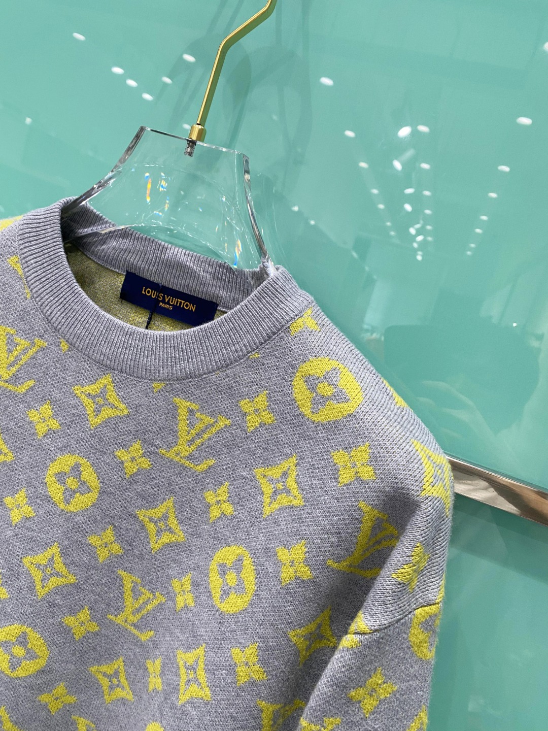 LV²⁰²⁴毛衣 2024秋冬最新系列，专柜1:1顶级复刻，顶级版本！厚薄适中，可以穿一整个冬天 潮人必