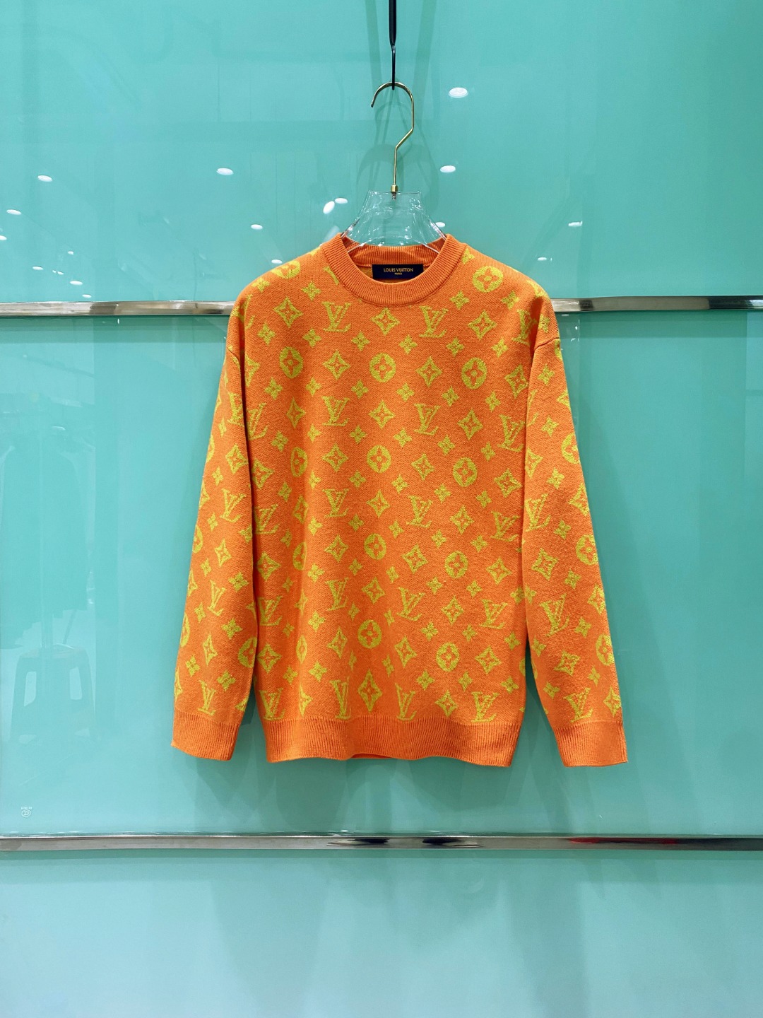 LV²⁰²⁴毛衣 2024秋冬最新系列，专柜1:1顶级复刻，顶级版本！厚薄适中，可以穿一整个冬天 潮人必