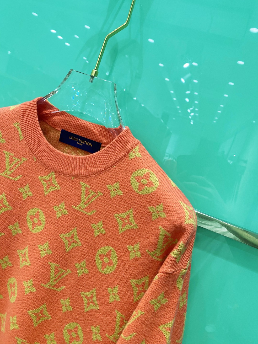 LV²⁰²⁴毛衣 2024秋冬最新系列，专柜1:1顶级复刻，顶级版本！厚薄适中，可以穿一整个冬天 潮人必