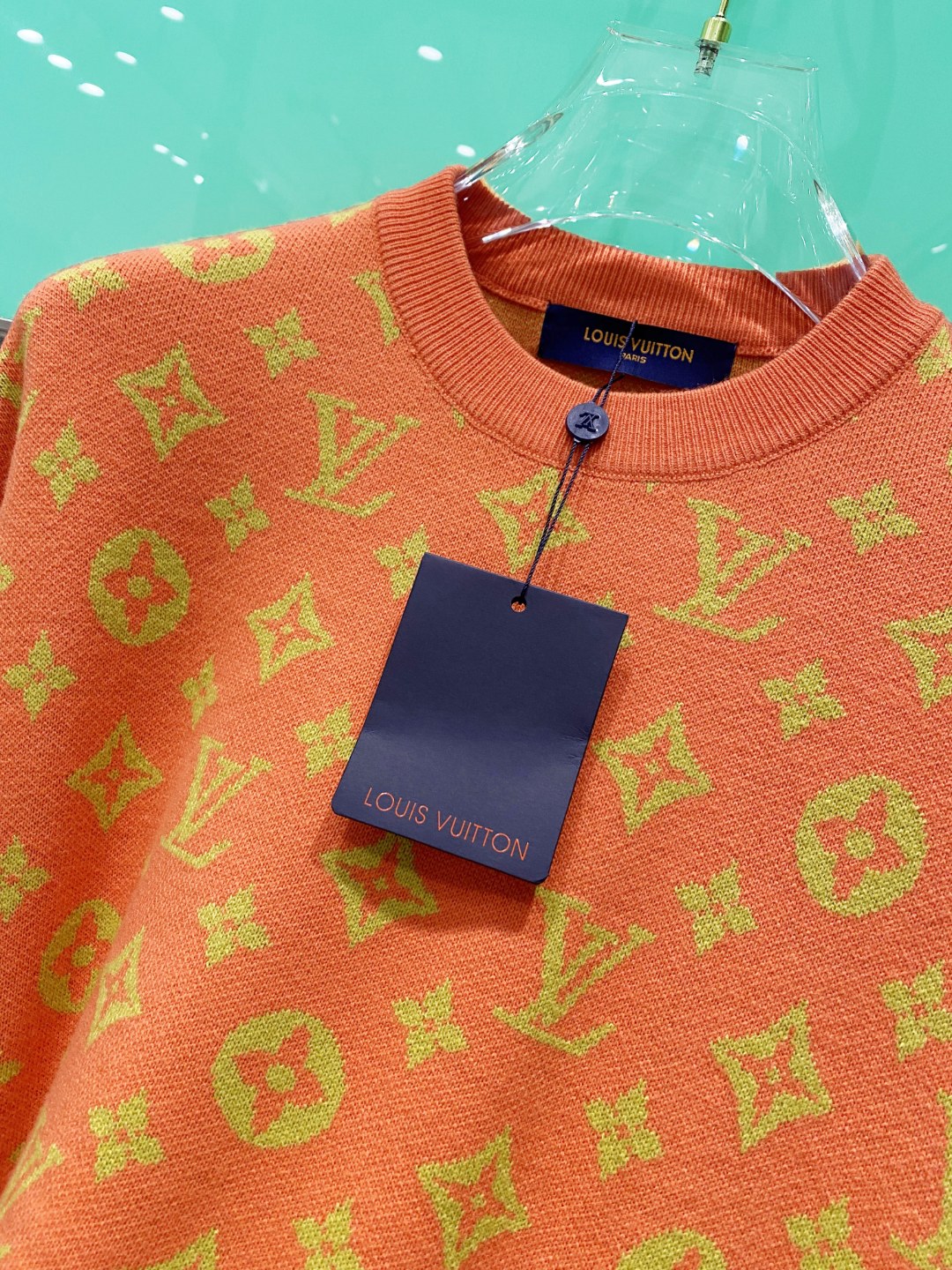 LV²⁰²⁴毛衣 2024秋冬最新系列，专柜1:1顶级复刻，顶级版本！厚薄适中，可以穿一整个冬天 潮人必