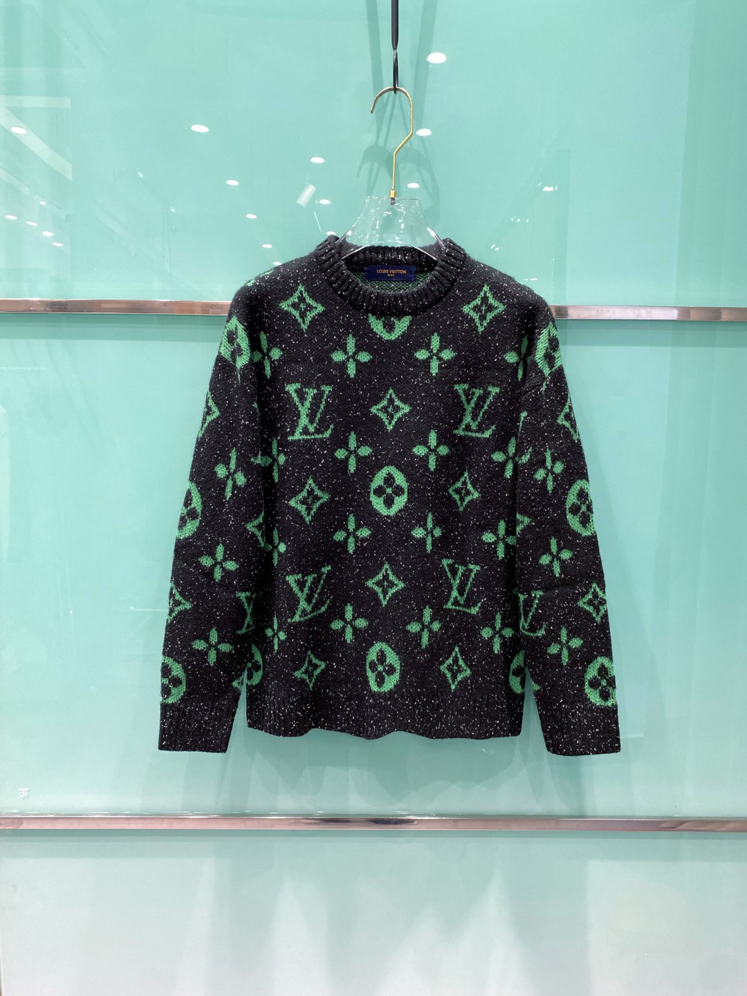 LV²⁰²⁴毛衣 2024秋冬最新系列，专柜1:1顶级复刻，全品相！加厚款，潮人必备单品！懂货的老铁赶紧