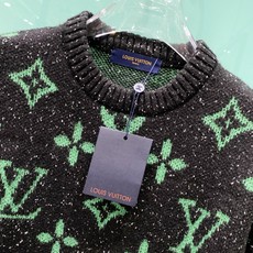 LV²⁰²⁴毛衣 2024秋冬最新系列,专柜1:1顶级复刻,全品相!加厚款,潮人必备单品!懂货的老铁赶紧 LV²⁰²⁴毛衣 2024秋冬最新系列,专柜1:1顶级复刻,全品相!加厚款,潮人必备单品!懂货的老铁赶紧