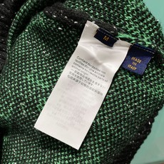 LV²⁰²⁴毛衣 2024秋冬最新系列,专柜1:1顶级复刻,全品相!加厚款,潮人必备单品!懂货的老铁赶紧 LV²⁰²⁴毛衣 2024秋冬最新系列,专柜1:1顶级复刻,全品相!加厚款,潮人必备单品!懂货的老铁赶紧