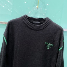 普拉达²⁰²⁴毛衣 2024秋冬最新系列,专柜1:1顶级复刻,全品相!加厚款,潮人必备单品!懂货的老铁赶 普拉达²⁰²⁴毛衣 2024秋冬最新系列,专柜1:1顶级复刻,全品相!加厚款,潮人必备单品!懂货的老铁赶