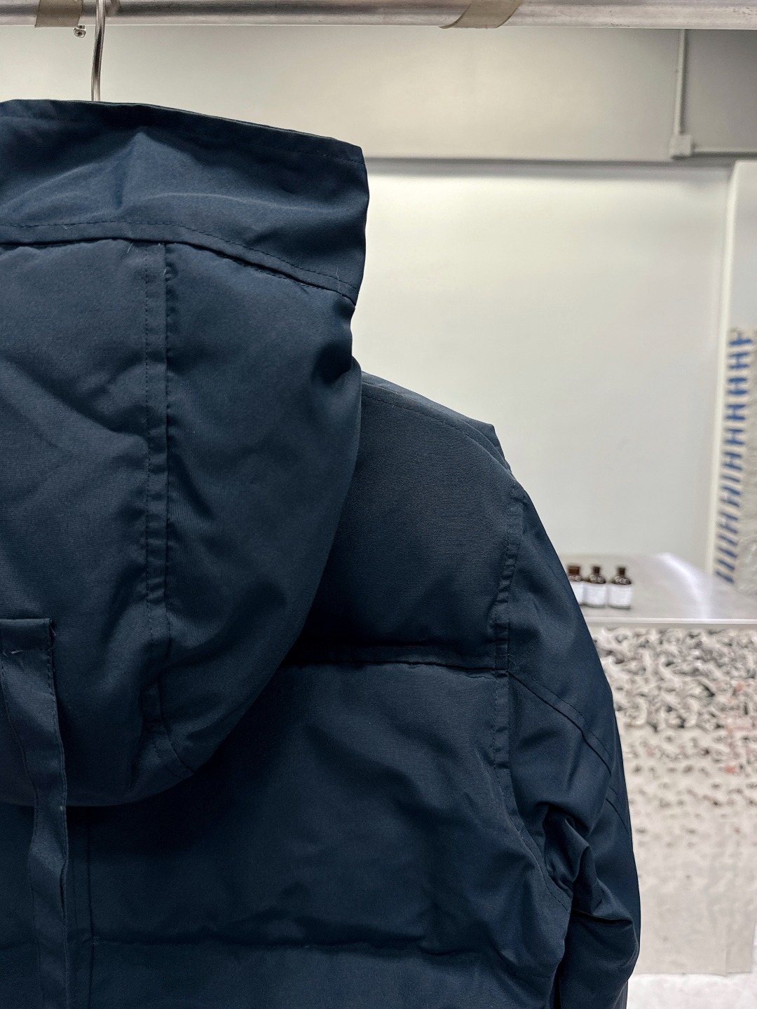 Top-grade Canada Goose jacket, unisex, detachable coyote fur hood, waterproof, windproof, YKK zipper, adjustable waist, warm and stylish for extreme cold.-Big cat