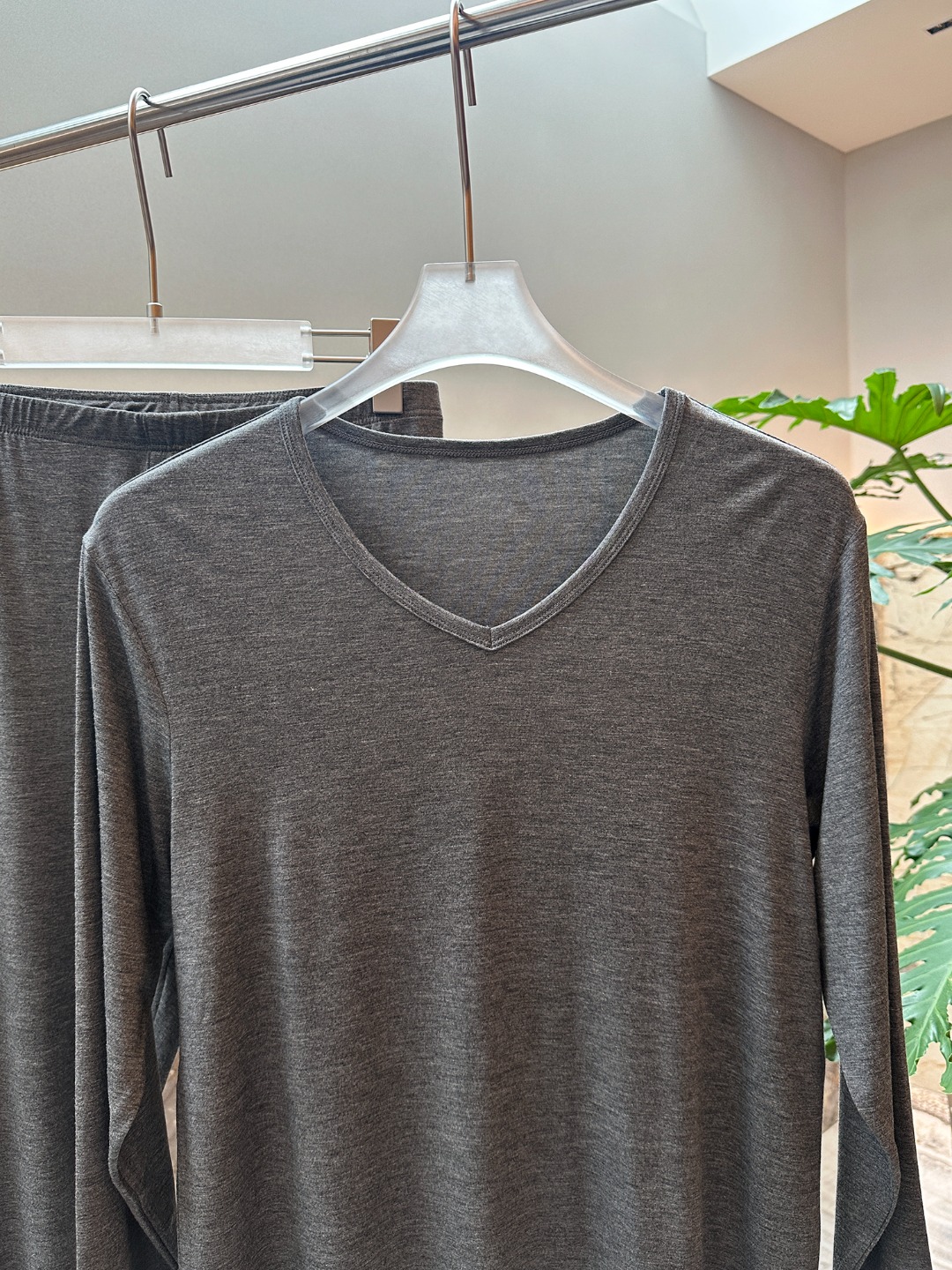 Men's Modal V-Neck Undershirt - Comprehensive 4