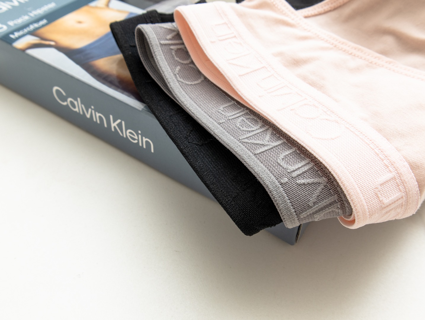 CK新品Calvin kiein抗菌女三角性感女神三条装 演绎极简主义 CK的极简高级是与生俱来的无需多