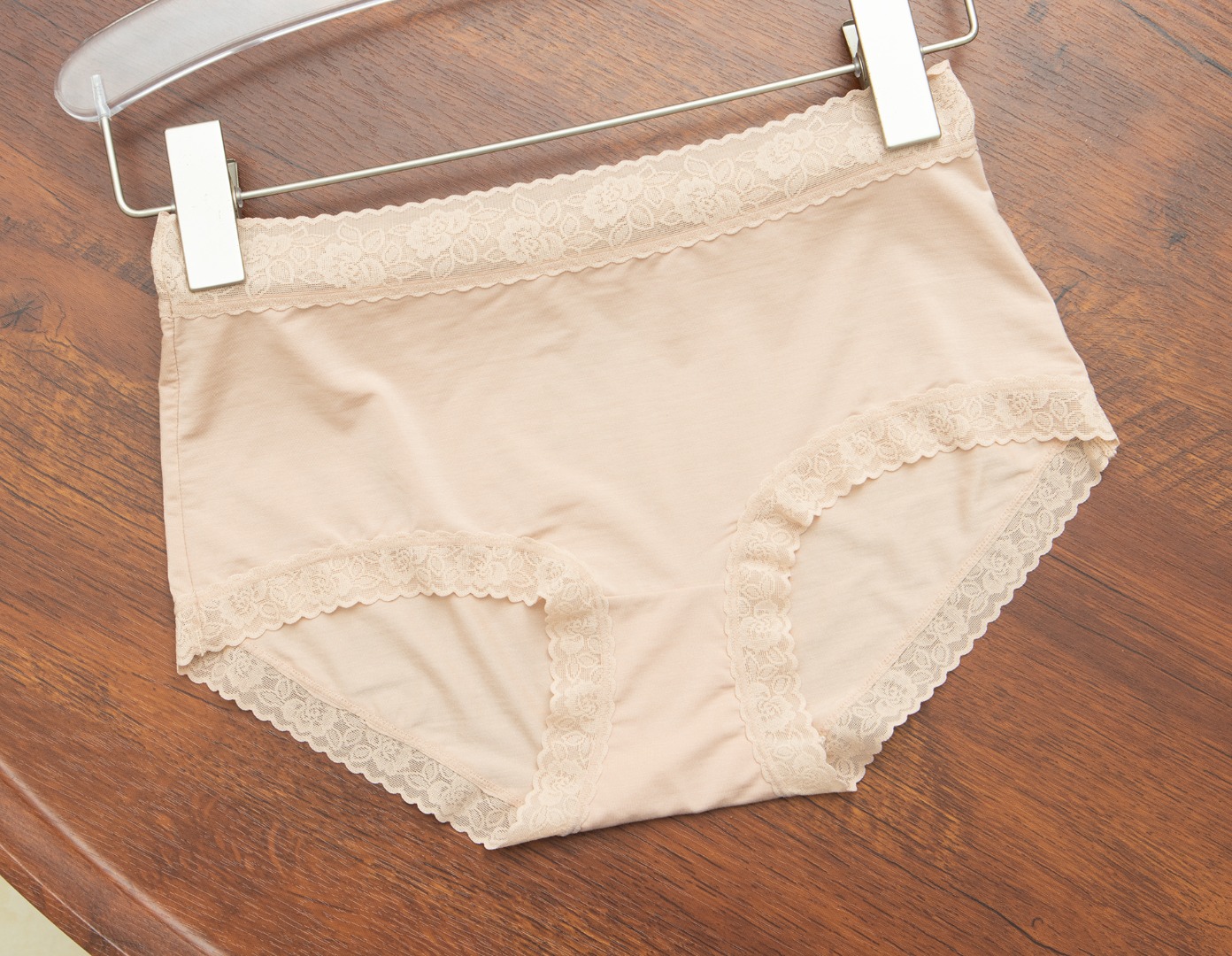 原单舒雅女士内裤桑蚕丝中腰包臀女士内裤 非常透气 丝丝滑滑双层真丝底裆 细腻吸湿