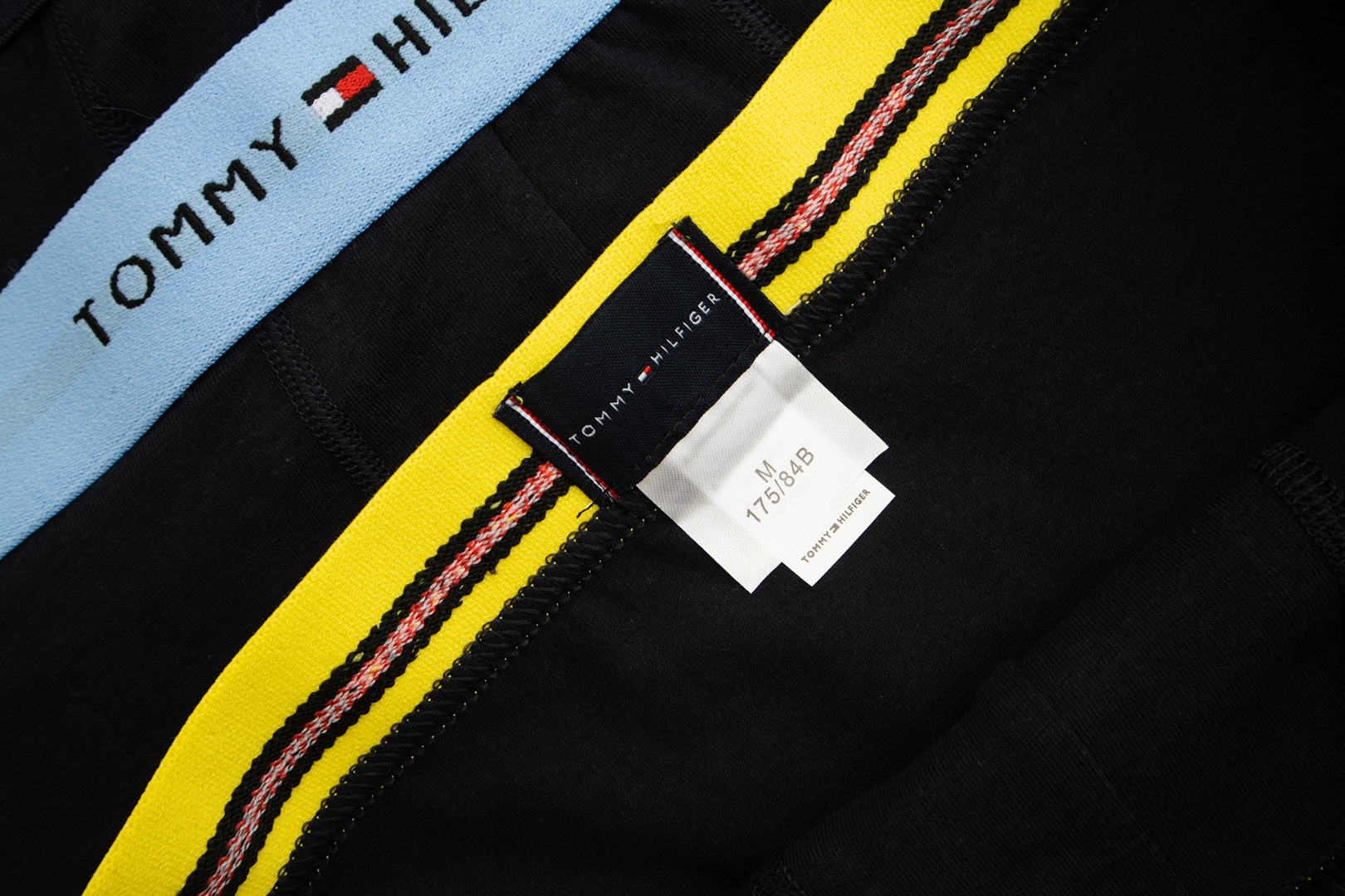 新款Tommy汤米男士纯棉礼盒内裤!!专柜原版一盒三条必须要来一盒的好内裤，舒适到不想脱下的完美体验!!