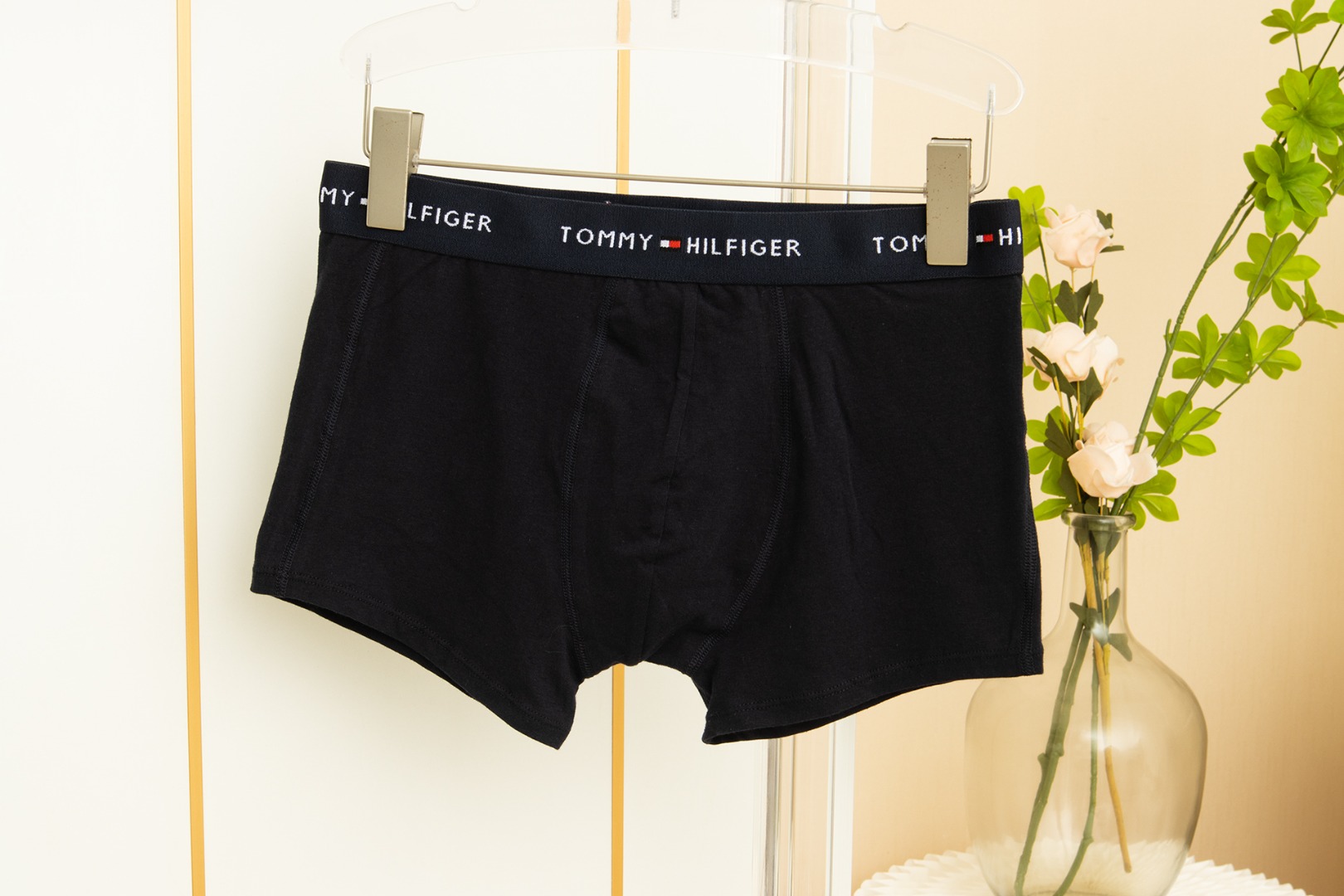 新款Tommy汤米男士纯棉礼盒内裤只为更好的品质。手感更加细腻，纤维更长，柔滑的肌肤触感与富有光泽的质感