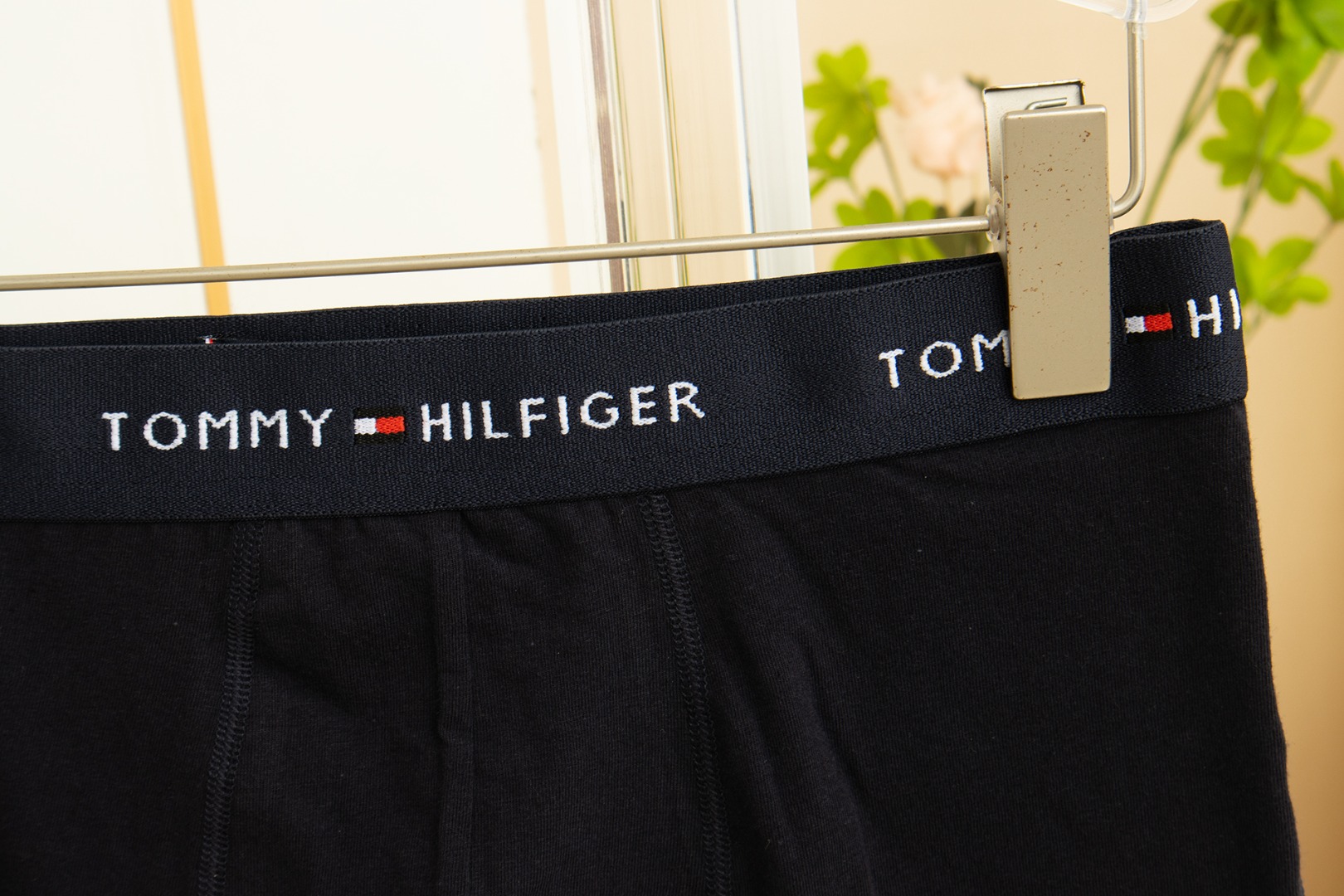 新款Tommy汤米男士纯棉礼盒内裤只为更好的品质。手感更加细腻，纤维更长，柔滑的肌肤触感与富有光泽的质感