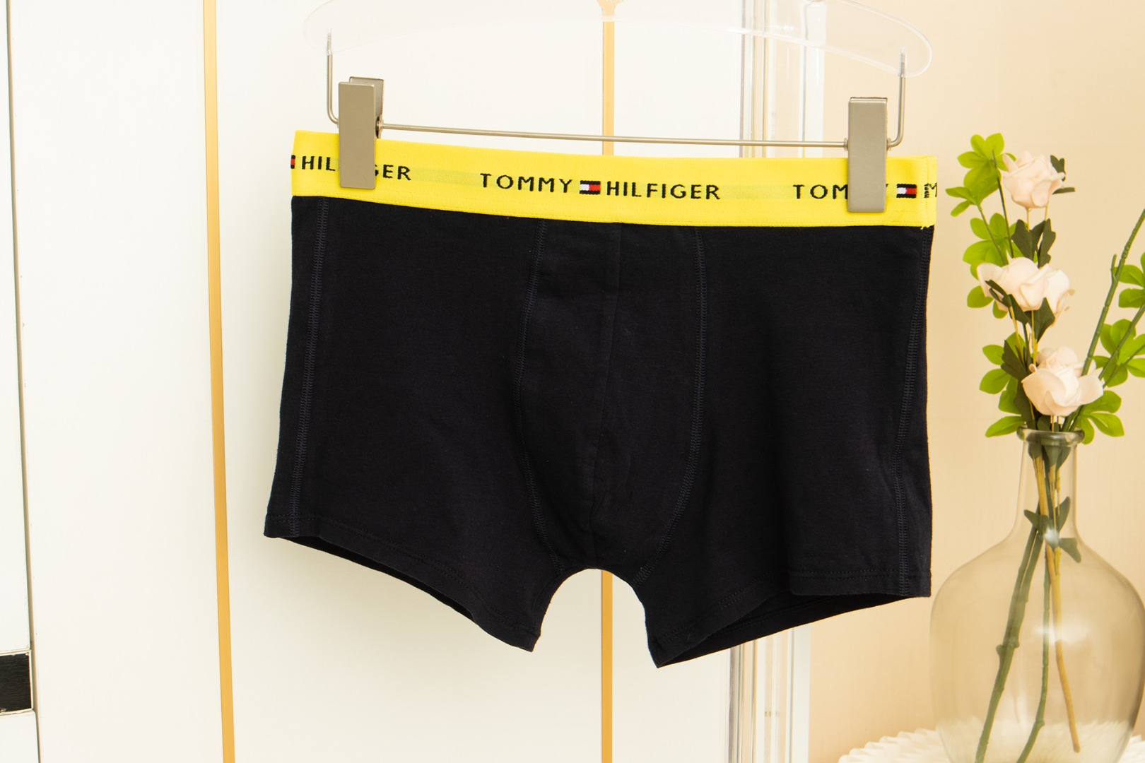 新款Tommy汤米男士纯棉礼盒内裤只为更好的品质。手感更加细腻，纤维更长，柔滑的肌肤触感与富有光泽的质感