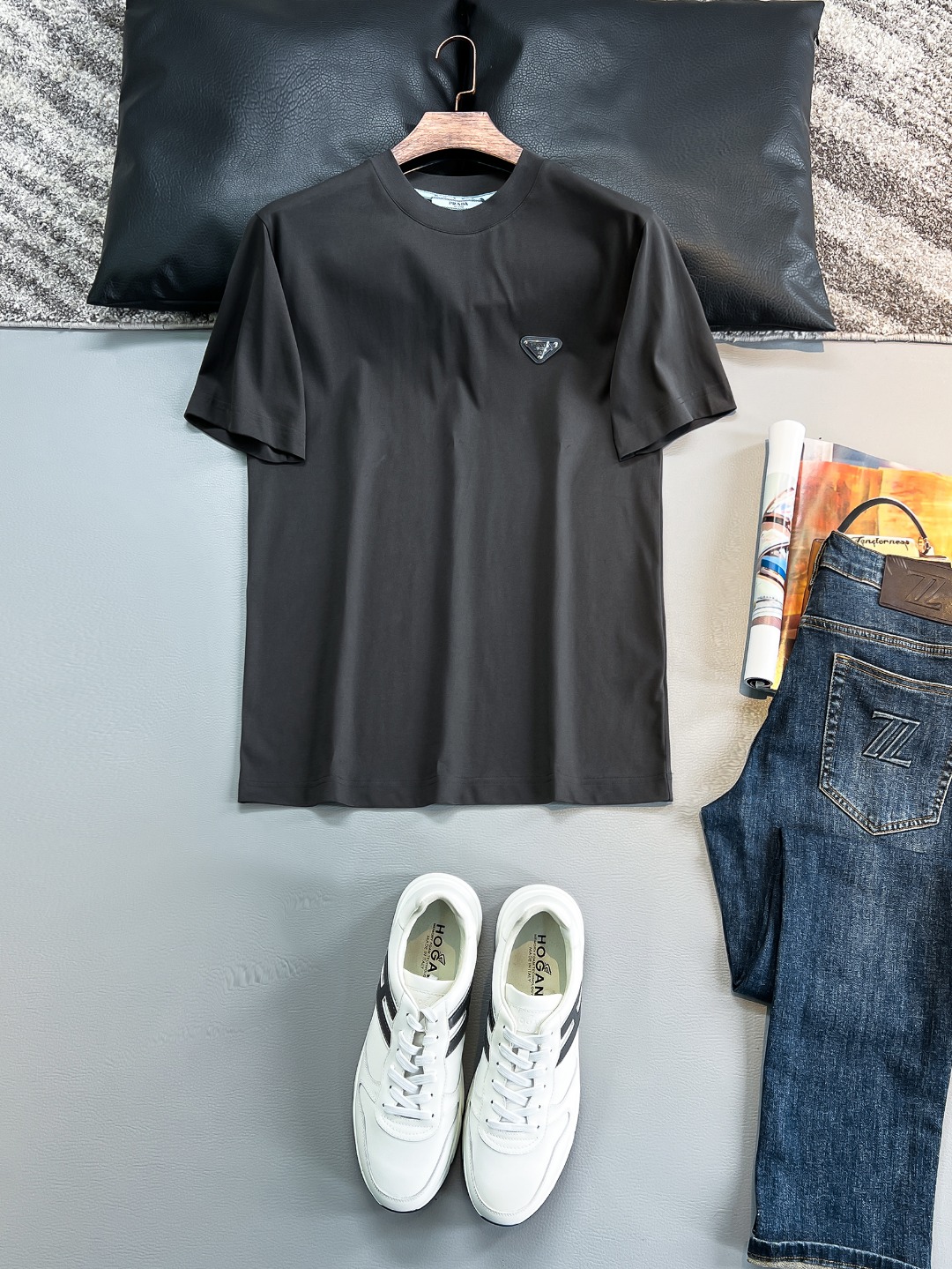 NO:457058,Pu*da 2025ss latest short-sleeved T-shirt, original label Customized fabric, soft feel, comfortable to wear, fine workmanship. The upper body effect is invincible Pu*da 2025ss latest short-sleeved T-shirt, original label Customized fabric, soft feel, comfortable to wear, fine workmanship. The upper body effect is invincible and handsome, 7 colors S-2XL handsome, 7 colors S-2XL, T-shirt,tees, t-shirt,alexander wang19860909普*达 2025ss最新款短袖T恤,原标 定制面料,手感柔软,穿着舒适,做工精细.上身效果无敌普*达 2025ss最新款短袖T恤,原标 定制面料,手感柔软,穿着舒适,做工精细.上身效果无敌帅气,7色 码数S-2XL帅气,7色 码数S-2XL,,T-shirt,tees，t-shirt,alexander wang,Men's clothing