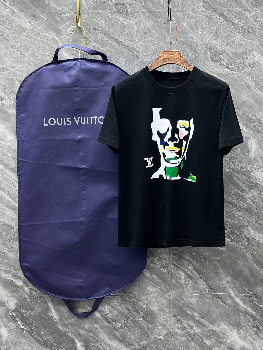 Louis Vuitton Clothing T-Shirt Black White Spring/Summer Collection Fashion Short Sleeve