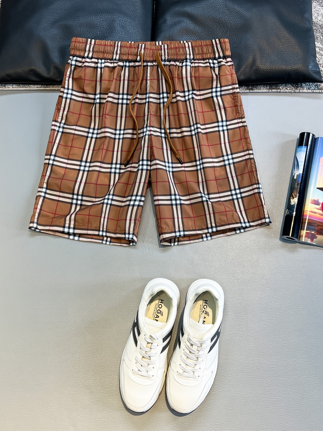 NO:476703,Khaki Size XL.2XL.3XL Bur 2025 Summer New Style Shorts Casual Pants, High-end Version!  Customized fabrics for counters are breathable and comfortable, with impeccable details, and the brand element design concept reflects high quality. The feel is delicate and soft!  It is casually cut, with a great upper body style!  Code number M-3xl, burberry, shorts, alexander wang19860909卡其码数XL.2XL.3XL Bur 2025夏季新款 短裤 休闲裤,高端版本！专柜定制面料 透气舒适度高,细节无可挑剔,品牌元素设计理念,体现高品质.手感细腻柔软！呈现休闲裁剪,上身版型超赞！码数M-3xl,,burberry,shorts,alexander wang,Men's clothing