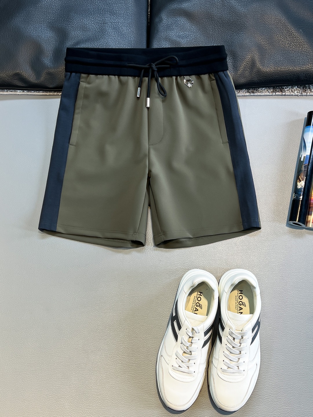 NO:476709,The latest style of Pjia’s 2025 counter is the latest five-point pants and shorts. The splicing process highlights the brand’s characteristics. This fabric is soft, comfortable and breathable, and the waist elastic belt webbing drawstring design is the most suitable and versatile style for spring and summer wear. Size M-3XL, shorts, alexander wang19860909P家2025年专柜最新款五分裤短裤 ,拼接工艺彰显品牌特征,这样的面料柔软舒适透气,腰部松紧腰带织带抽绳设计.春夏穿着最适宜百搭款,尺码M—3XL,,shorts,alexander wang,Men's clothing