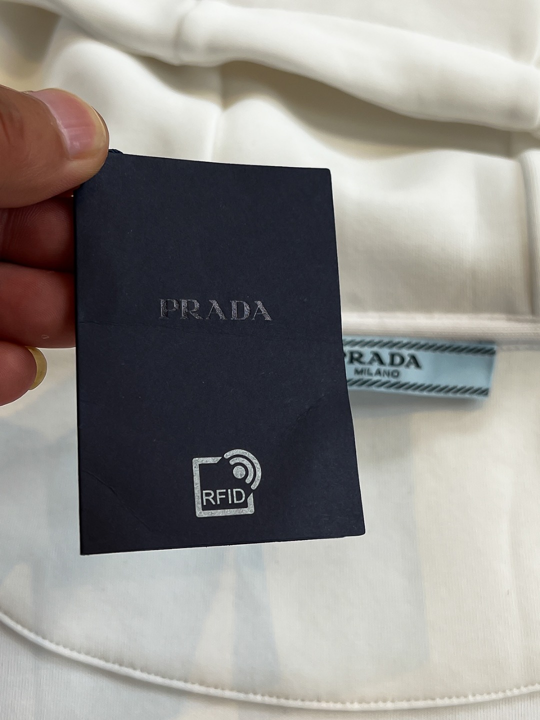   PD 2025早秋男女同款拉链卫衣

舒适轻松运动休闲集一体！经典百搭，打破往年的枯燥乏味更为年轻时