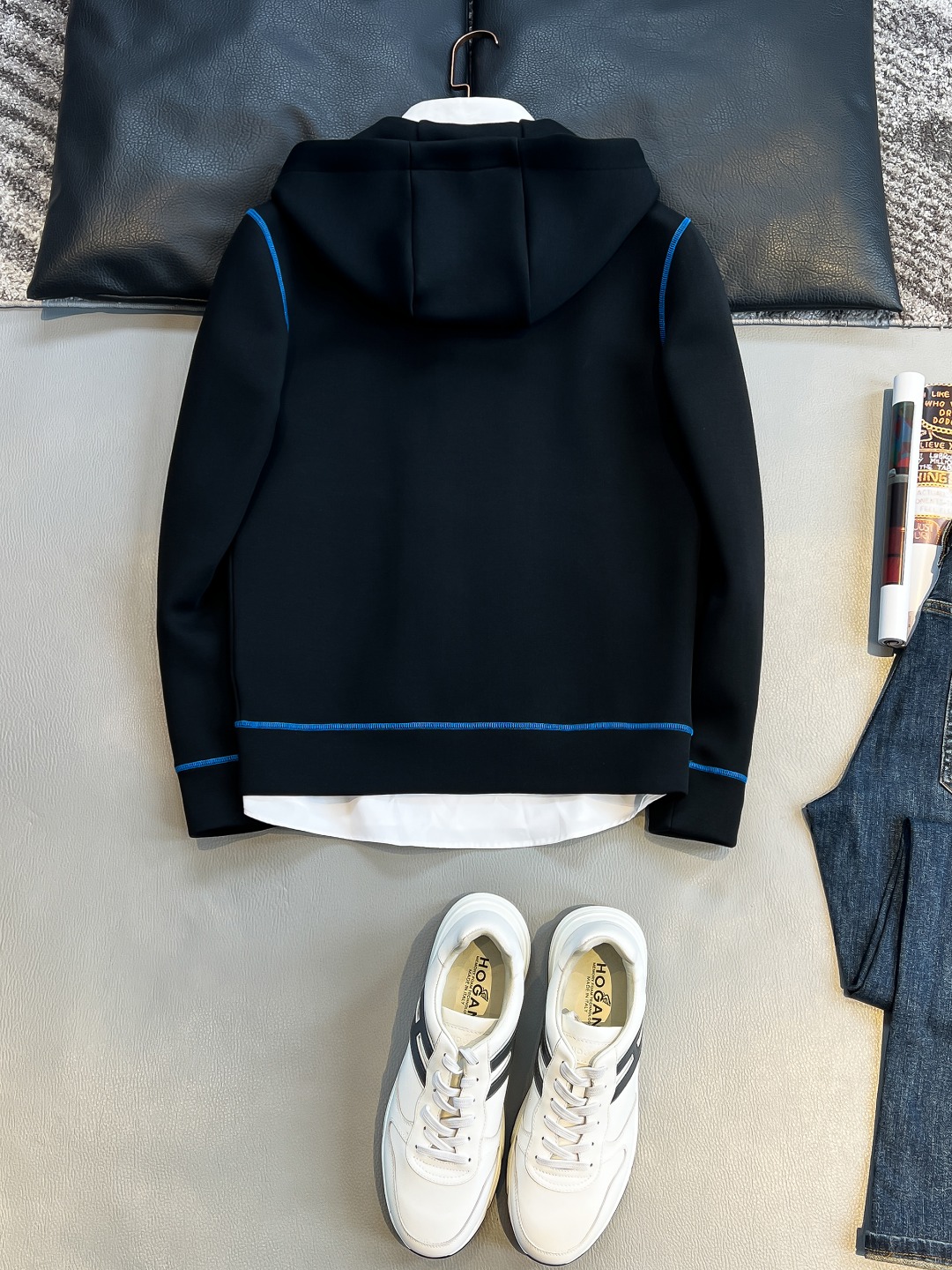   PD 2025早秋男女同款拉链卫衣

舒适轻松运动休闲集一体！经典百搭，打破往年的枯燥乏味更为年轻时