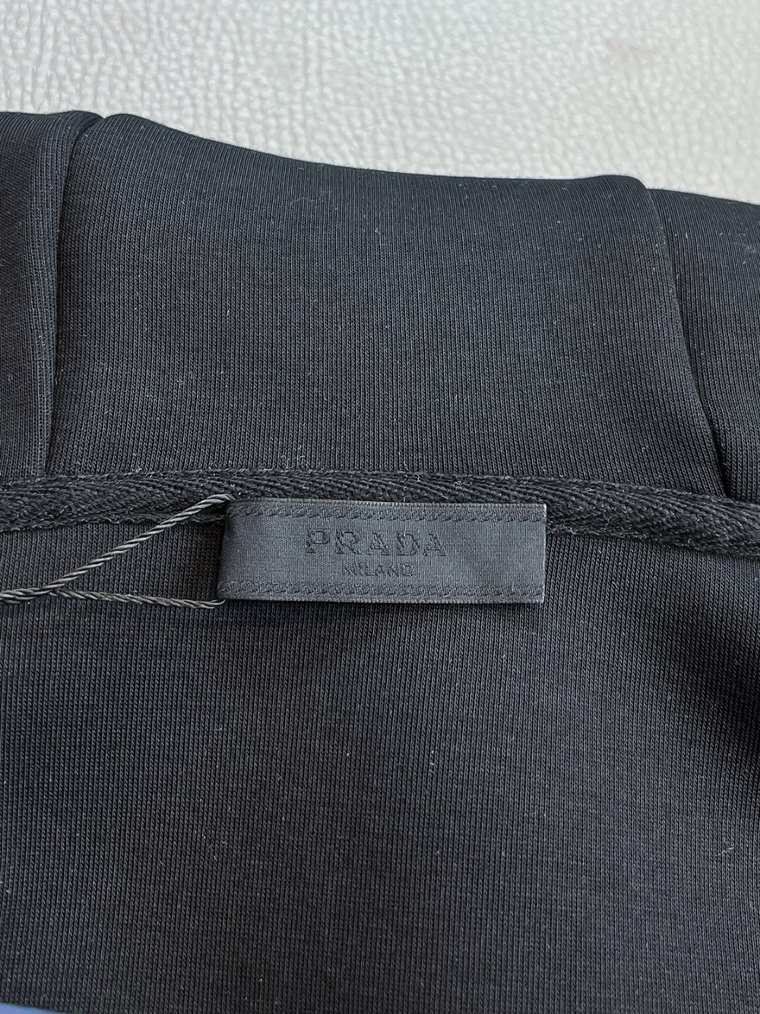   PD 2025早秋男女同款拉链卫衣

舒适轻松运动休闲集一体！经典百搭，打破往年的枯燥乏味更为年轻时