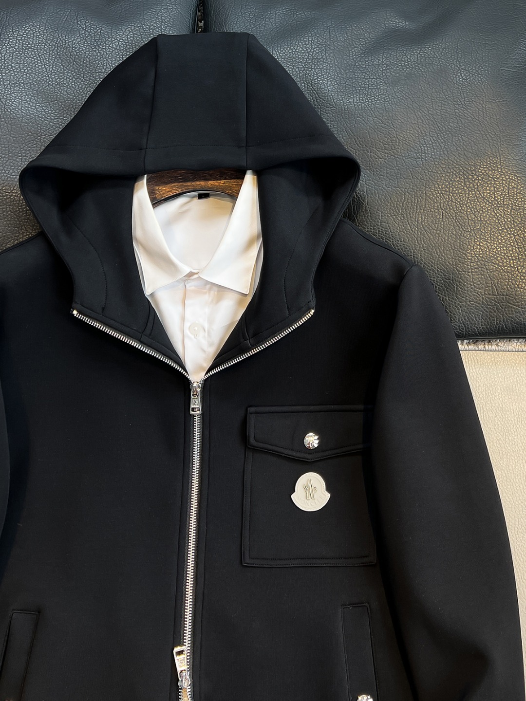   MO 2025早秋男女同款拉链卫衣

舒适轻松运动休闲集一体！经典百搭，打破往年的枯燥乏味更为年轻时