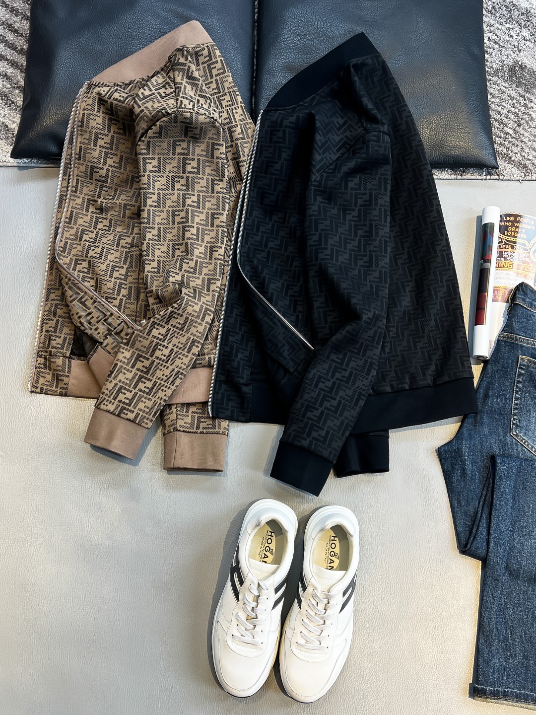   FD 2025早秋男女同款拉链卫衣

舒适轻松运动休闲集一体！经典百搭，打破往年的枯燥乏味更为年轻时