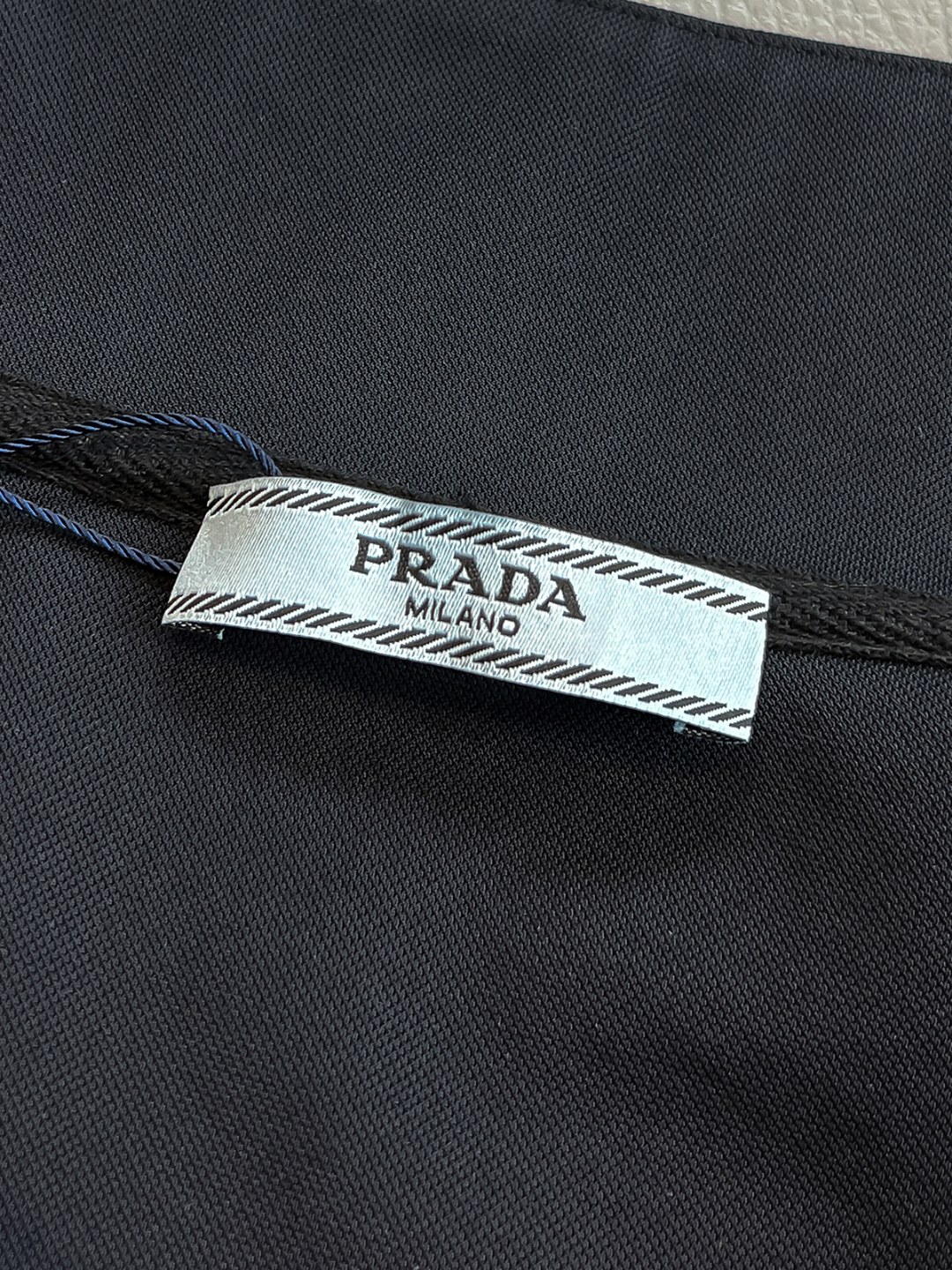   PD 2025早秋男女同款拉链卫衣

舒适轻松运动休闲集一体！经典百搭，打破往年的枯燥乏味更为年轻时