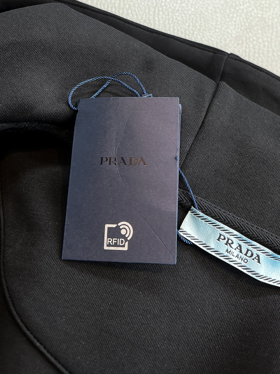   PD 2025早秋男女同款拉链卫衣

舒适轻松运动休闲集一体！经典百搭，打破往年的枯燥乏味更为年轻时